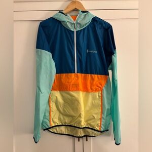 Cotopaxi Teca technical windbreaker, men’s large or women’s extra large.